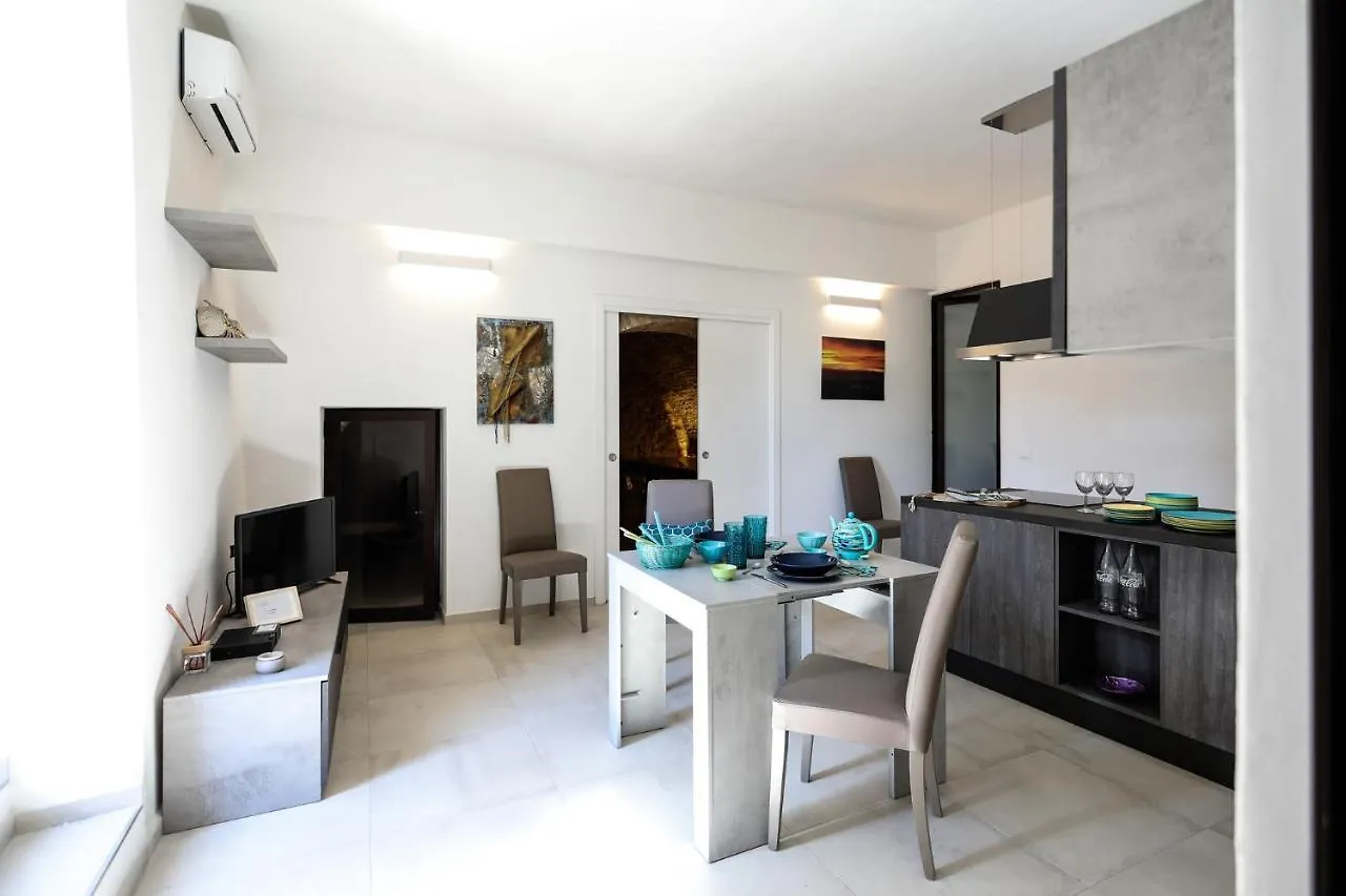 The Tower'S Garden Apartment San Gimignano 0*,  Italy