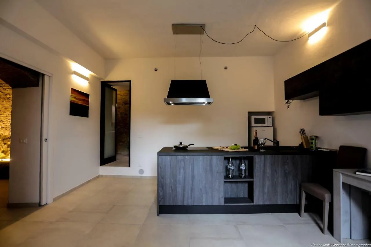 The Tower'S Garden Apartment San Gimignano