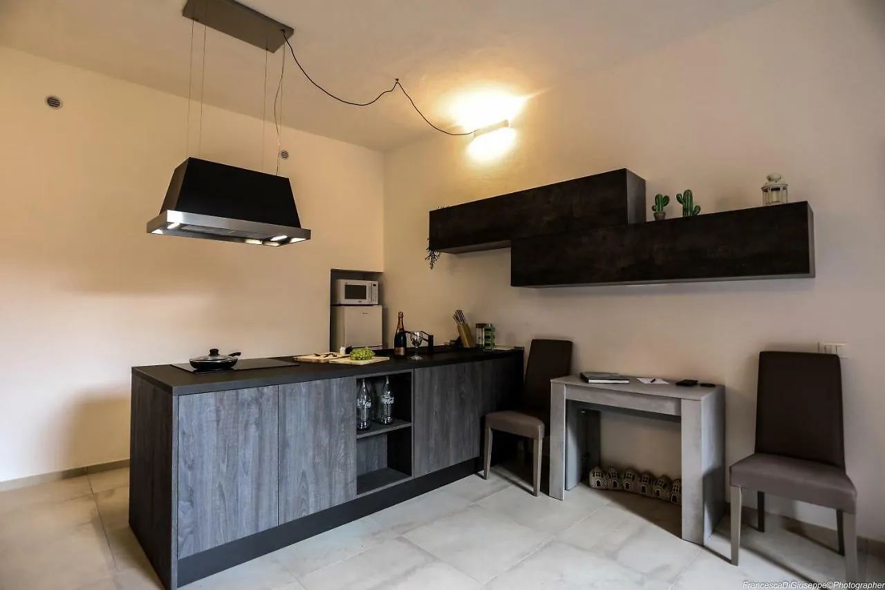 The Tower'S Garden Apartment San Gimignano
